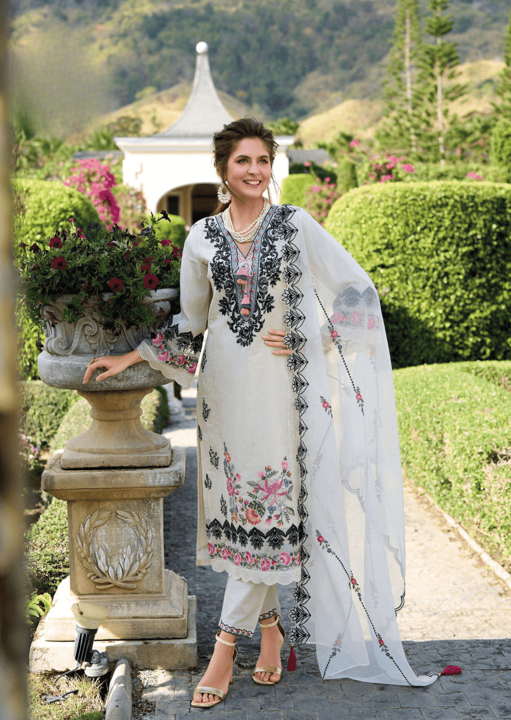 Nooré Ivory Elegant White Cotton Embroidered Suit Set